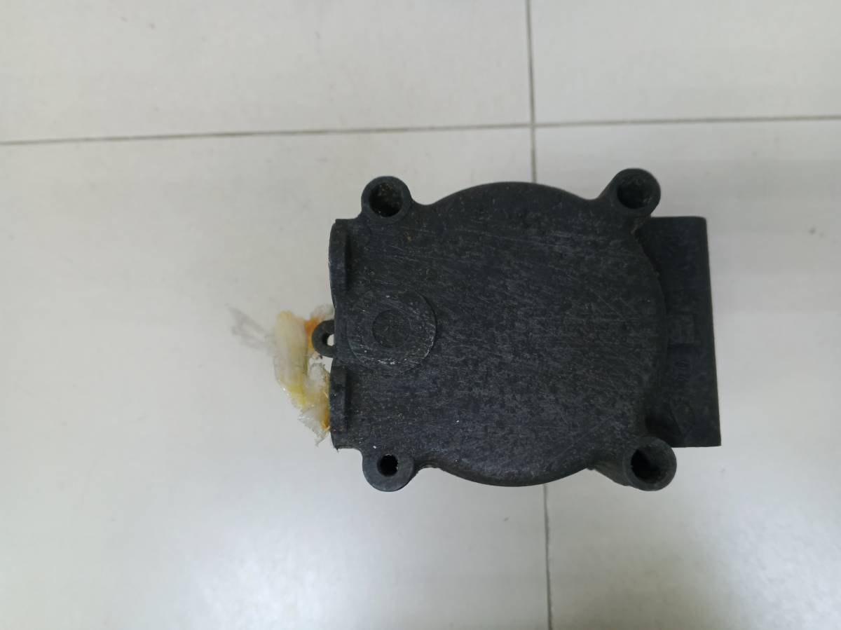 Компрессор системы кондиционирования Ford Mondeo 3 2000-2007