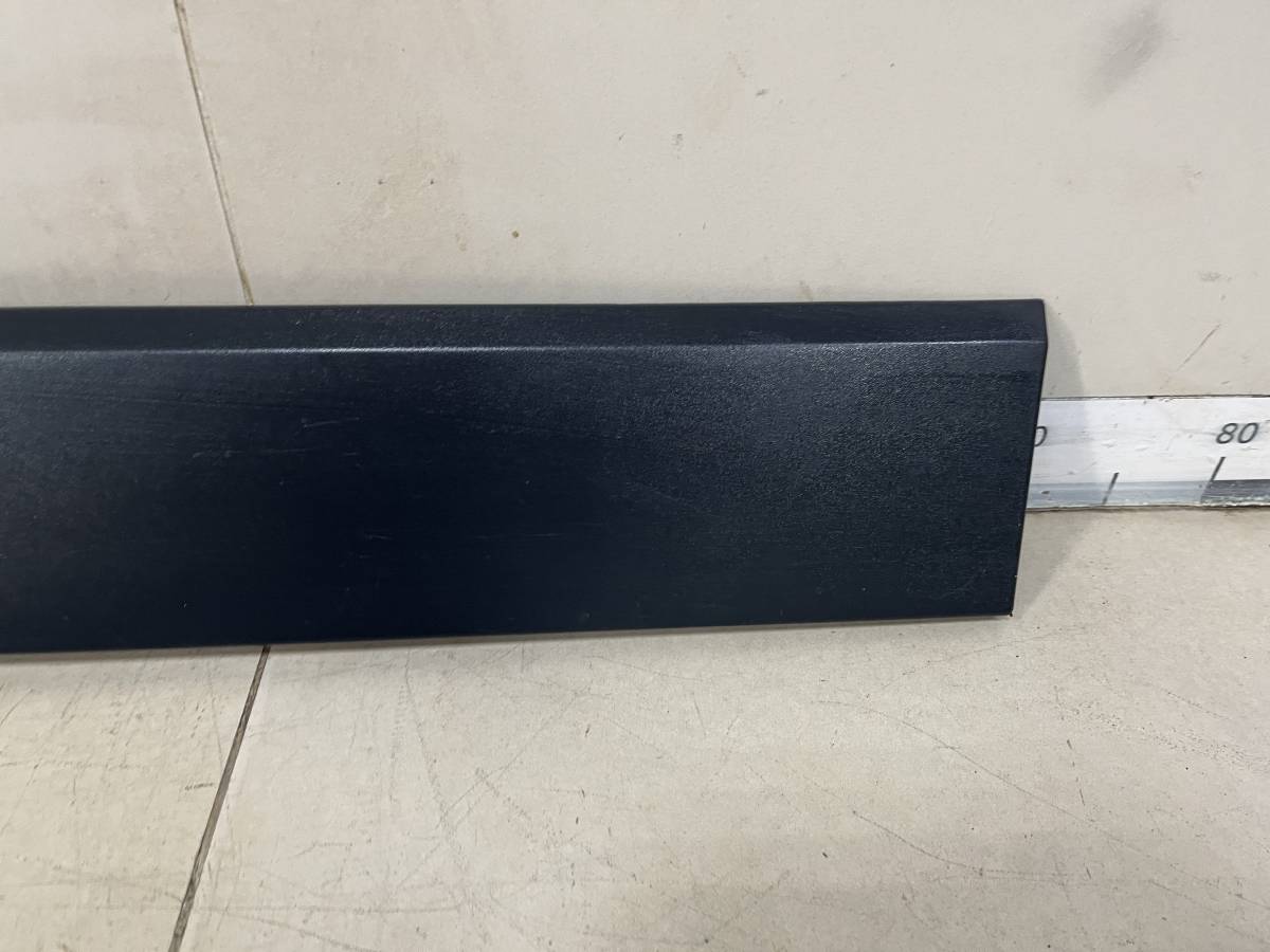 Накладка двери багажника Land Rover Discovery 3 2004-2009