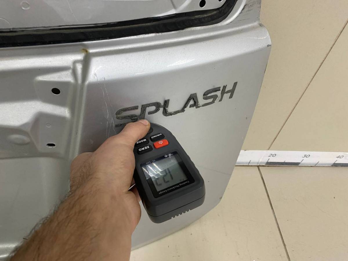 Дверь багажника Suzuki Splash 2008-2015