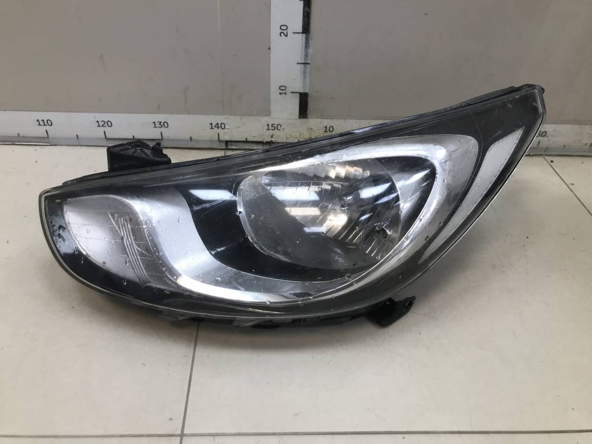 Фара левая Hyundai Solaris 2010-2017
