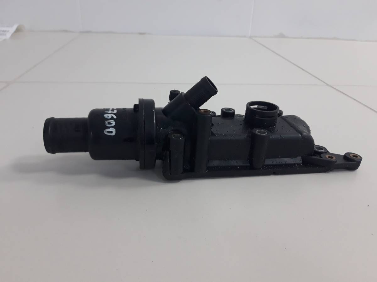 Корпус термостата Renault Megane (2) 2002-2009 Корпус термостата Renault Megane (2) 2002-2009