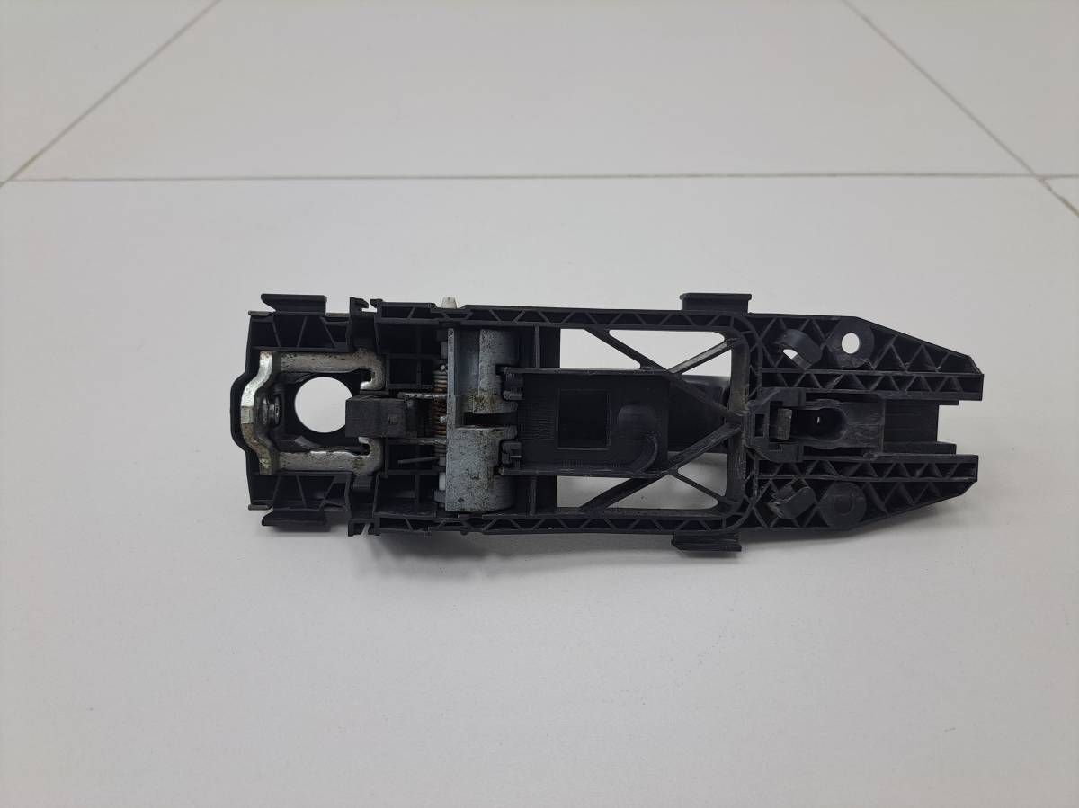 Ручка двери передней наружная правая Volkswagen Polo (Sed RUS) 2011>