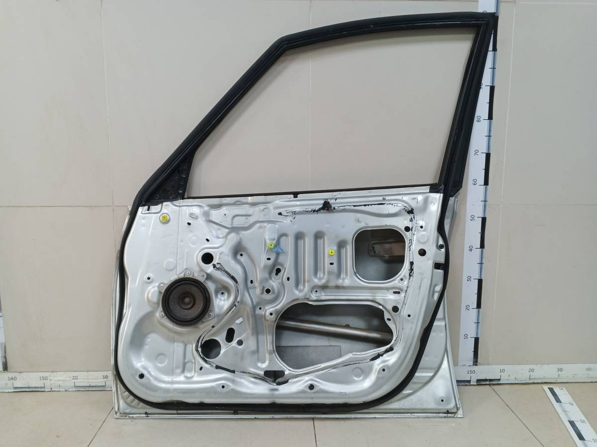 Дверь передняя правая Toyota Opa (T10) 2000-2005