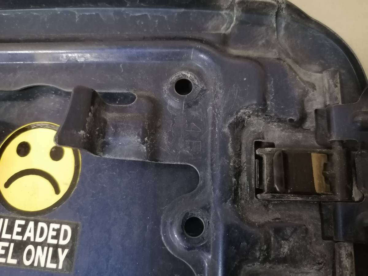 Лючок бензобака Toyota Land Cruiser Prado (J120) 2002-2009