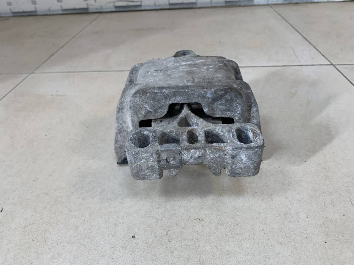 Опора двигателя левая Skoda Octavia (A4 1U-) 2000-2011