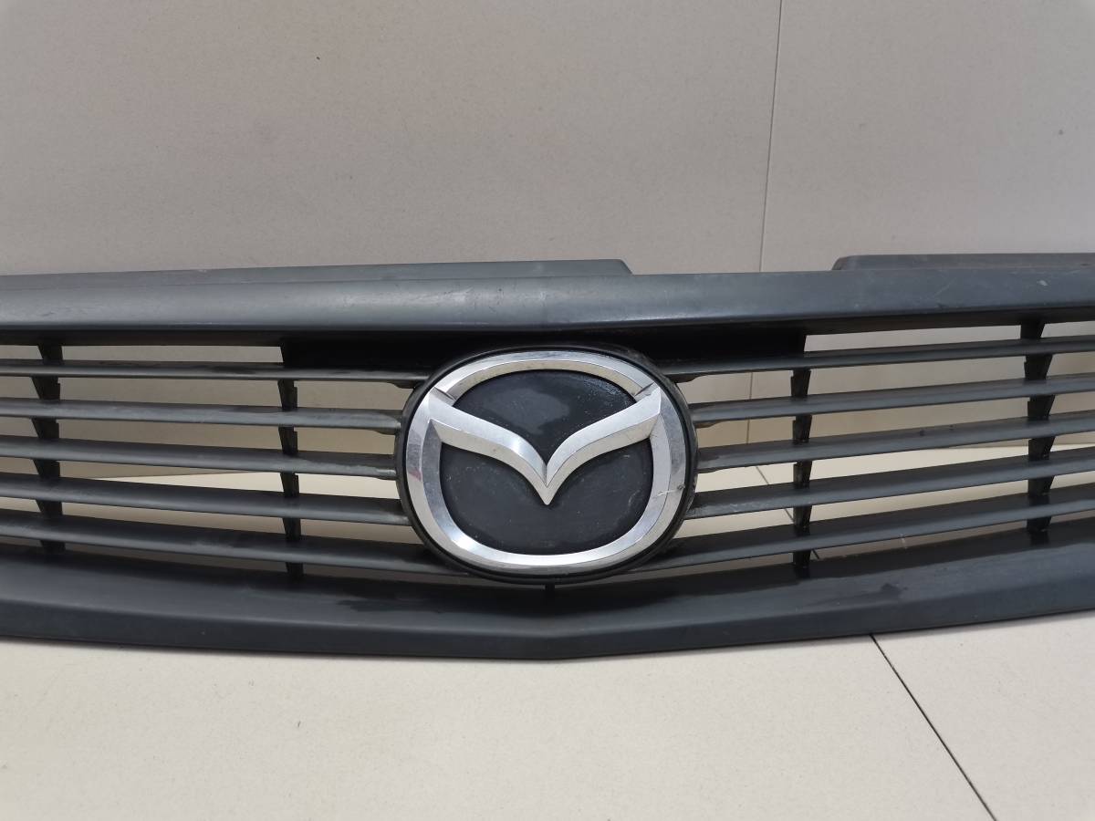 Решетка радиатора Mazda Familia (BJ) 1998-2003