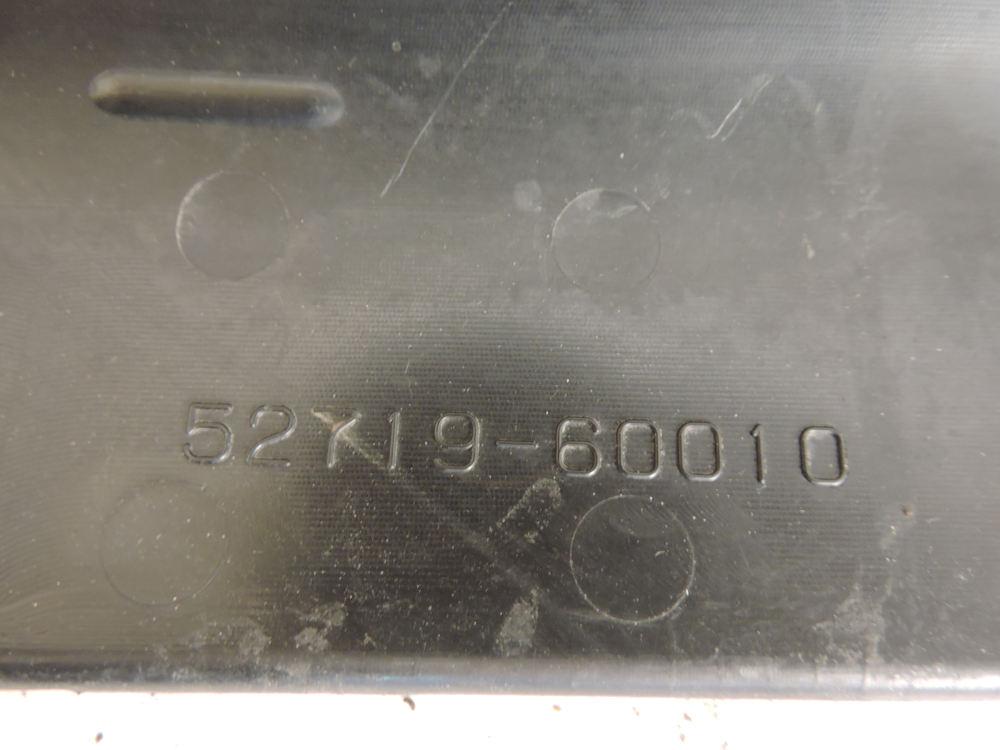 Накладка переднего бампера центральная для Lexus GX 460 2009>