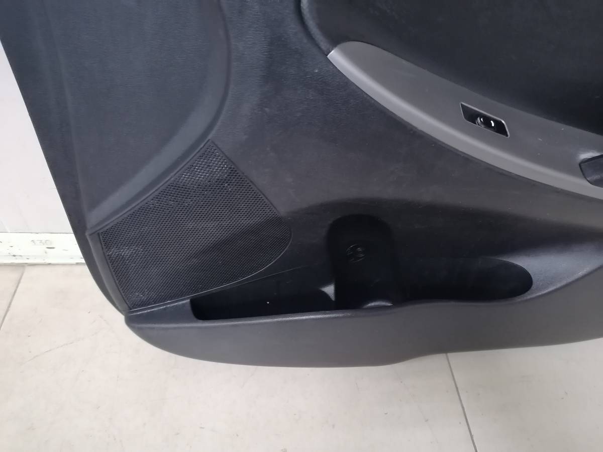 Обшивка двери передней правой Hyundai Solaris 2010-2017 Обшивка двери передней правой Hyundai Solaris 2010-2017