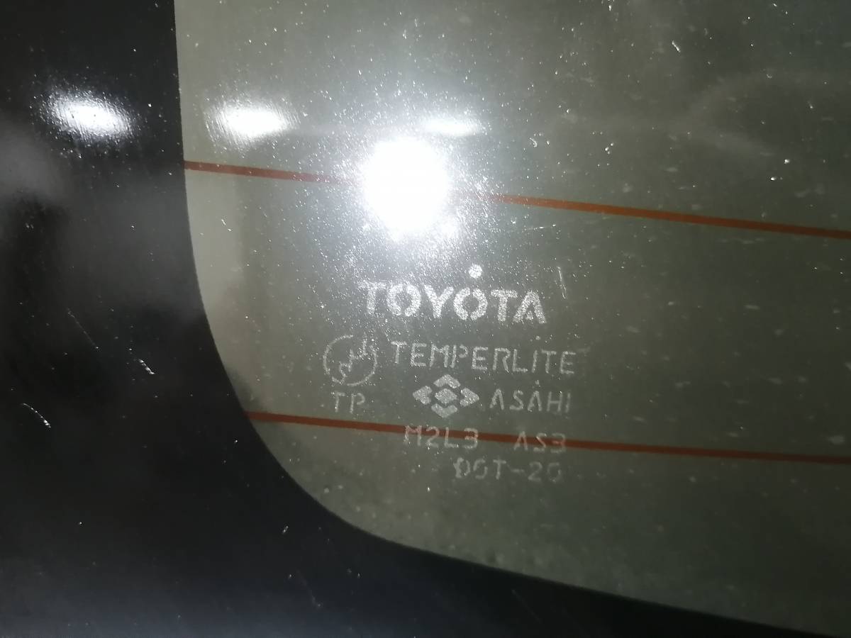 Дверь багажника со стеклом Toyota WiLL Cypha (XP70) 2002-2005