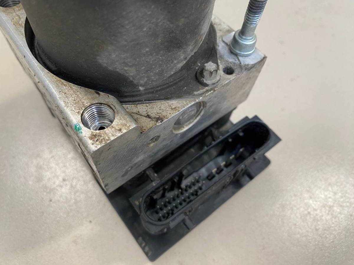 Блок ABS (насос) Nissan Almera Classic (B10) 2006-2013