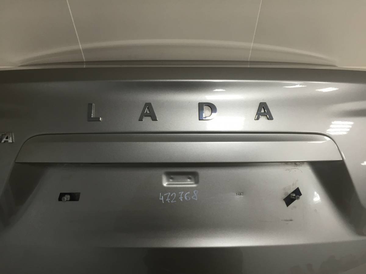 Крышка багажника Lada Granta 2011>