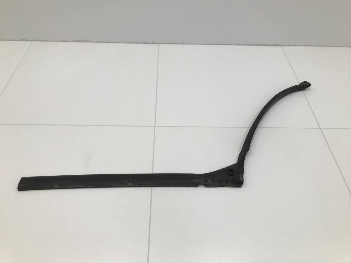 Уплотнитель двери Toyota Highlander (U40) 2007-2013