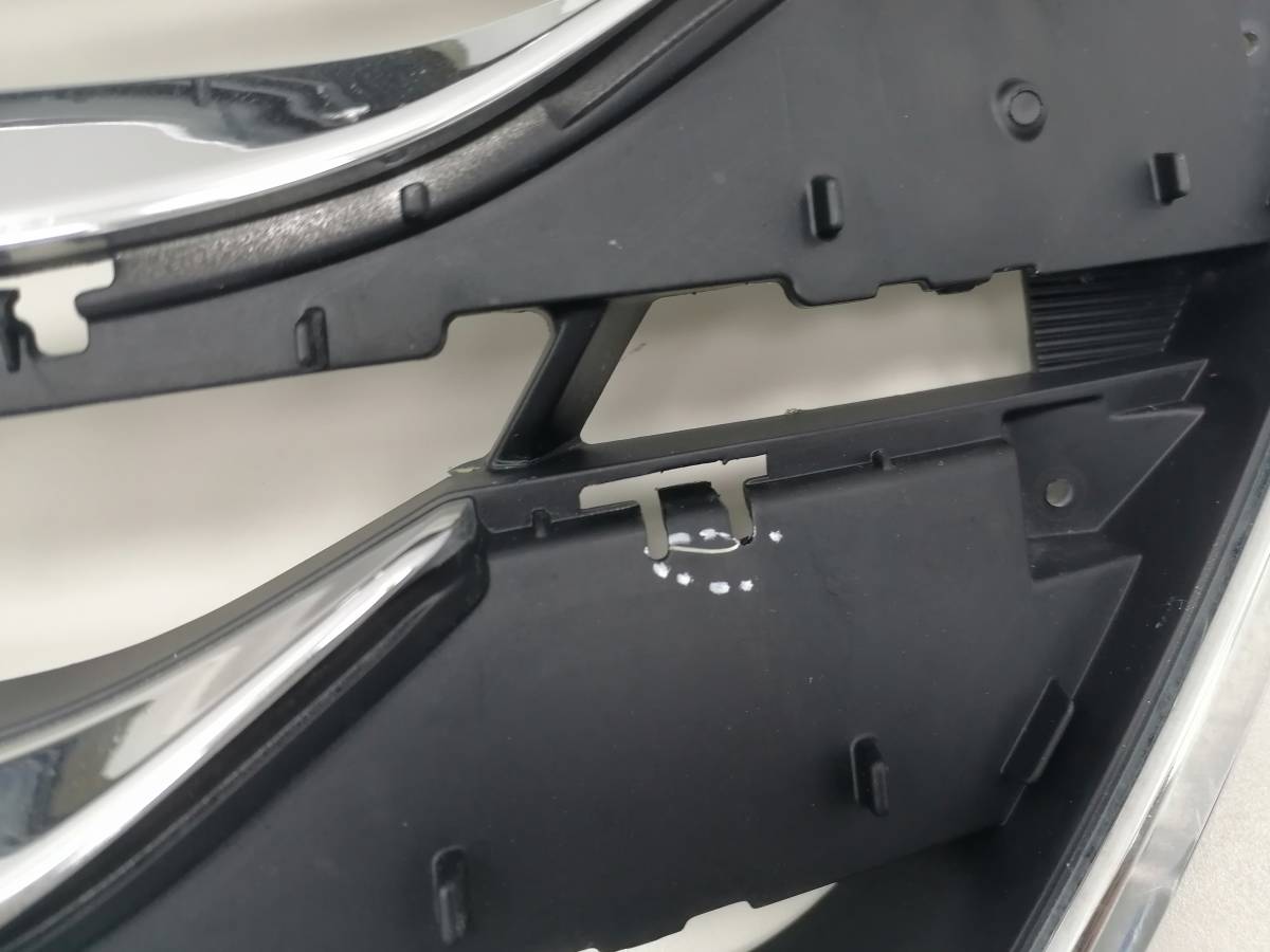 Решетка радиатора Hyundai Santa Fe 3 (DM) 2012>