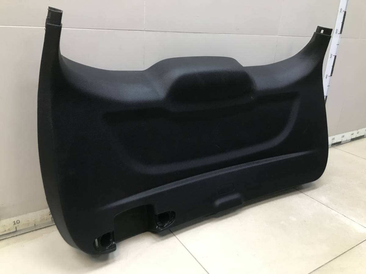 Обшивка крышки багажника Ford Escape 2007-2015