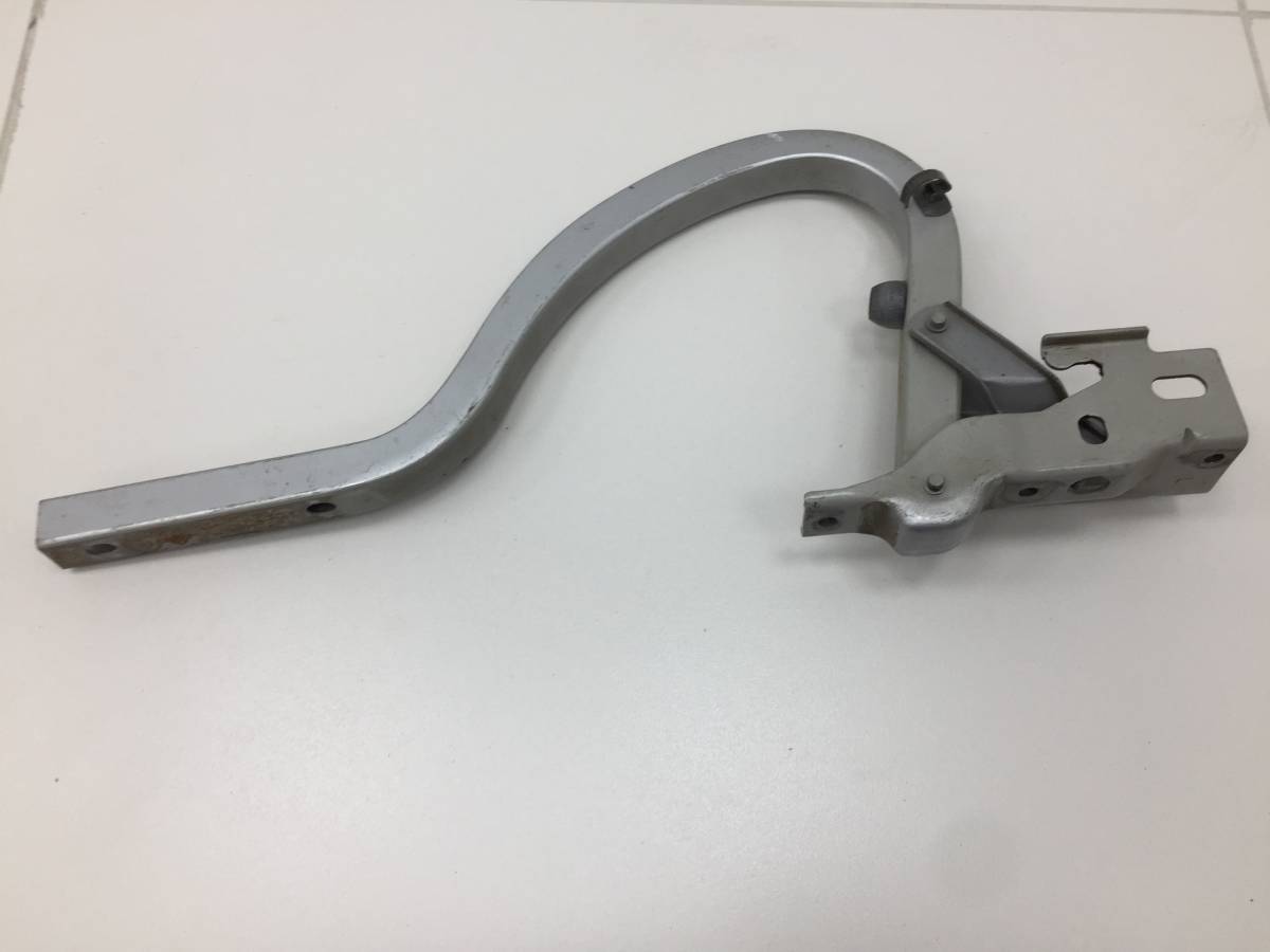 Петля крышки багажника Hyundai Elantra (XD) 2000-2005