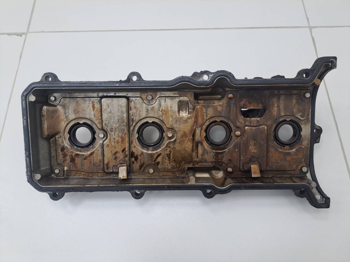 Крышка головки блока (клапанная) Toyota Land Cruiser (J100) 1998-2007