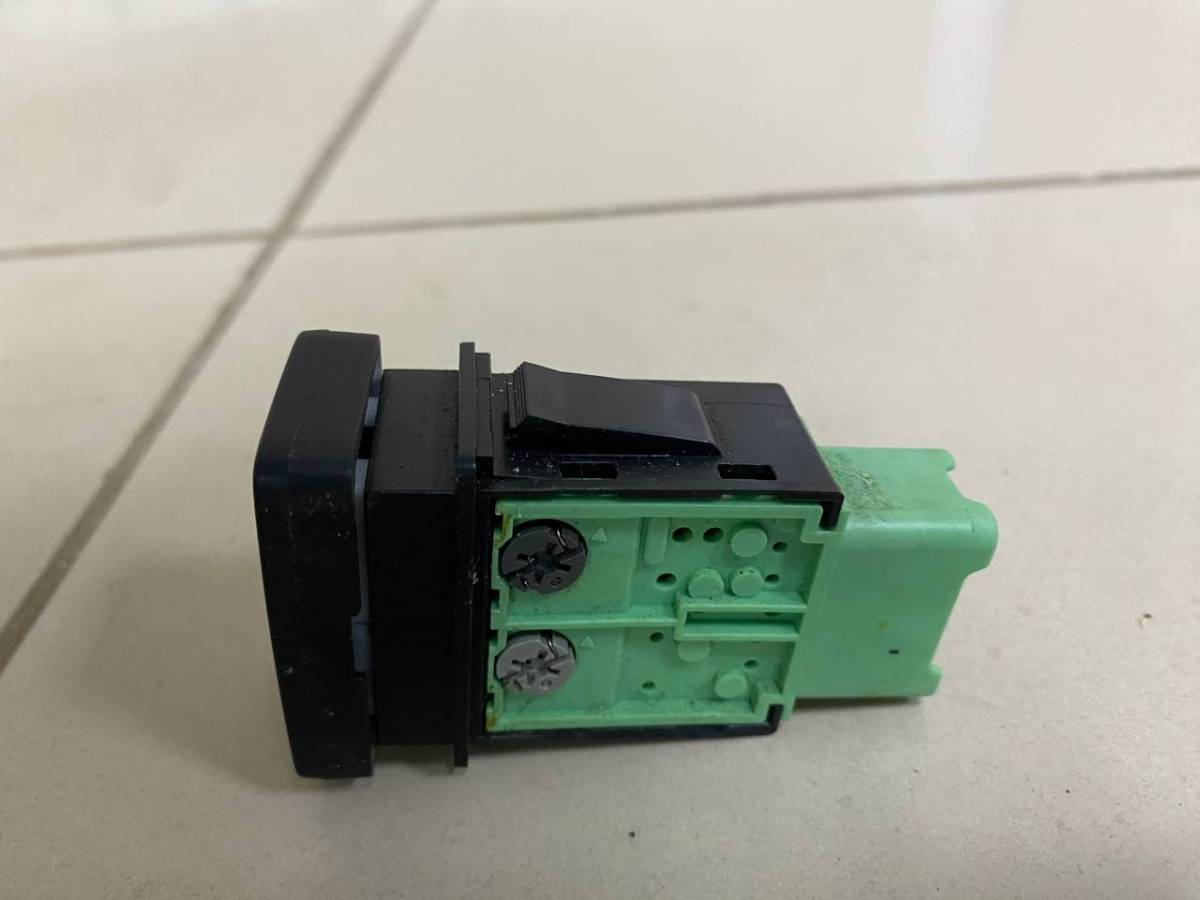 Кнопка противотуманки Suzuki SX4 2006-2013