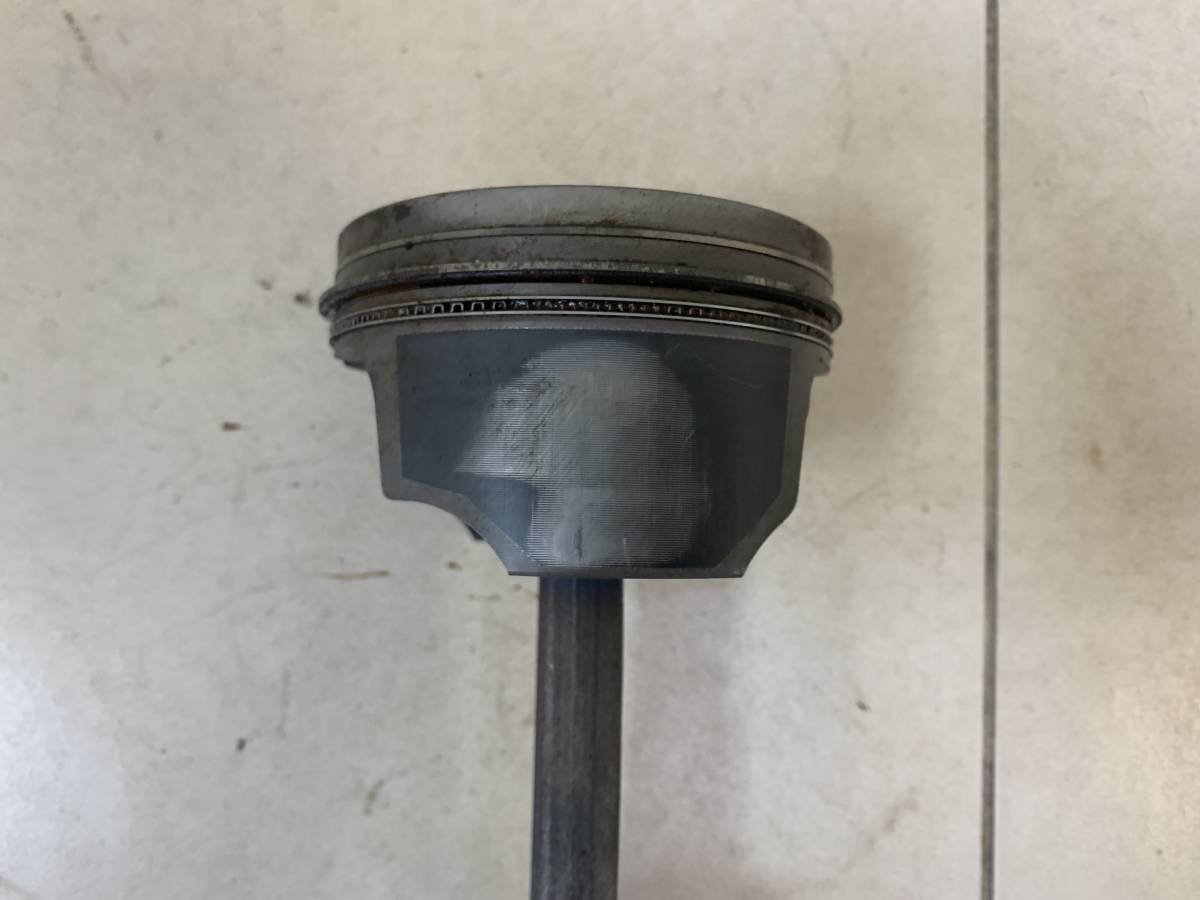 Поршень с шатуном Ford Focus 1 1998-2004
