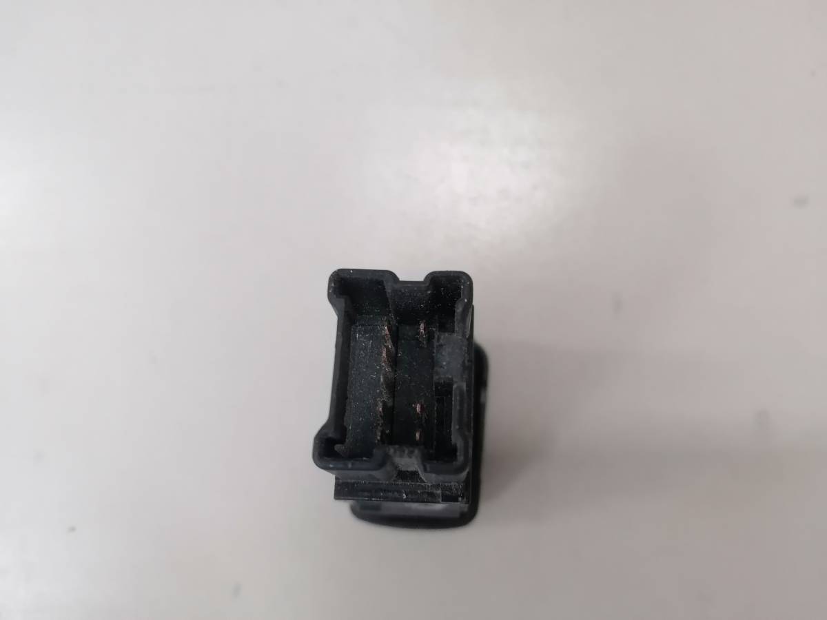 Кнопка аварийной сигнализации Nissan Almera (N16) 2000-2006