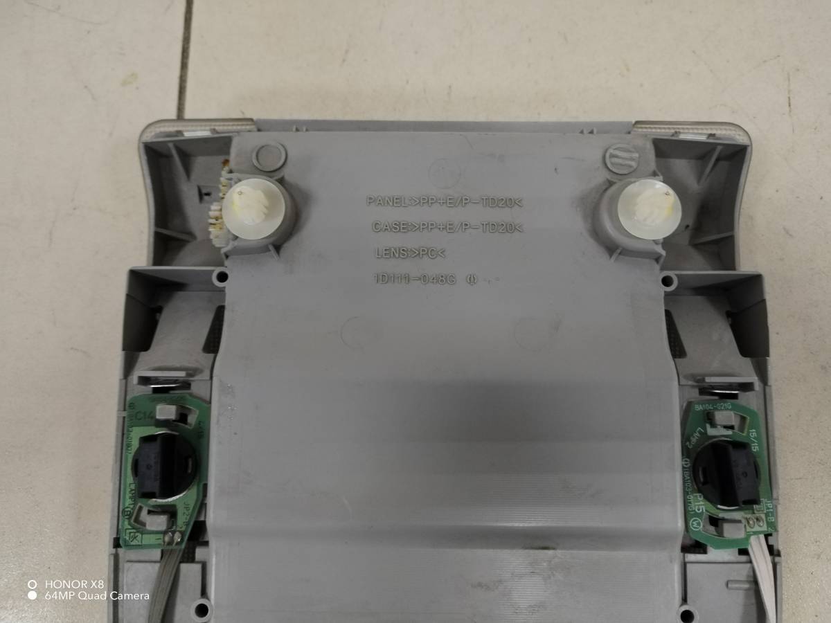 Плафон салонный Toyota Corolla E150 2006-2013 Плафон салонный Toyota Corolla E150 2006-2013