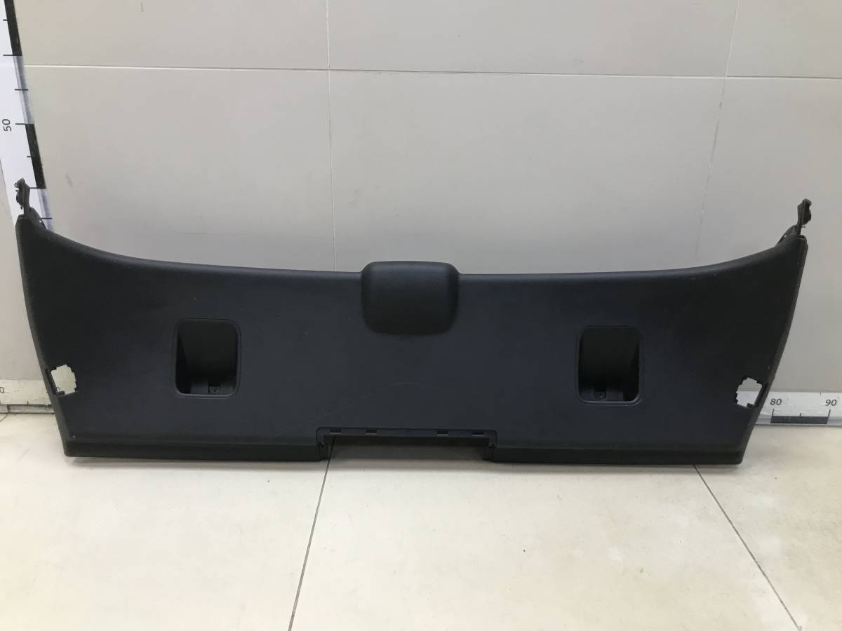 Обшивка крышки багажника Peugeot 3008 2010-2016