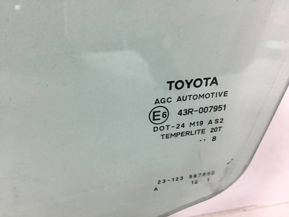 Стекло двери передней левой Toyota Auris (E150) 2006-2012