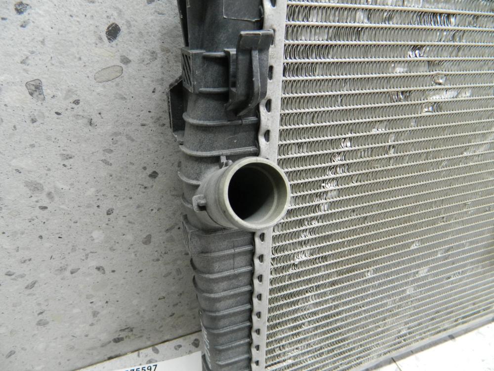 Радиатор охлаждения двигателя Ford C-MAX 2003-2010