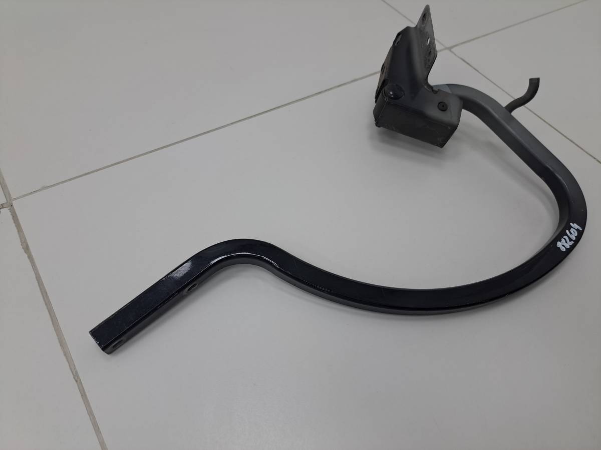 Петля крышки багажника Volkswagen Polo (Sed RUS) 2011>