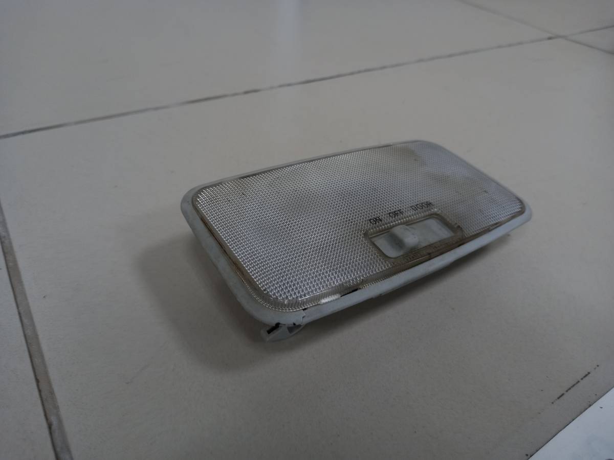 Плафон салонный Toyota Corolla E150 2006-2013 Плафон салонный Toyota Corolla E150 2006-2013