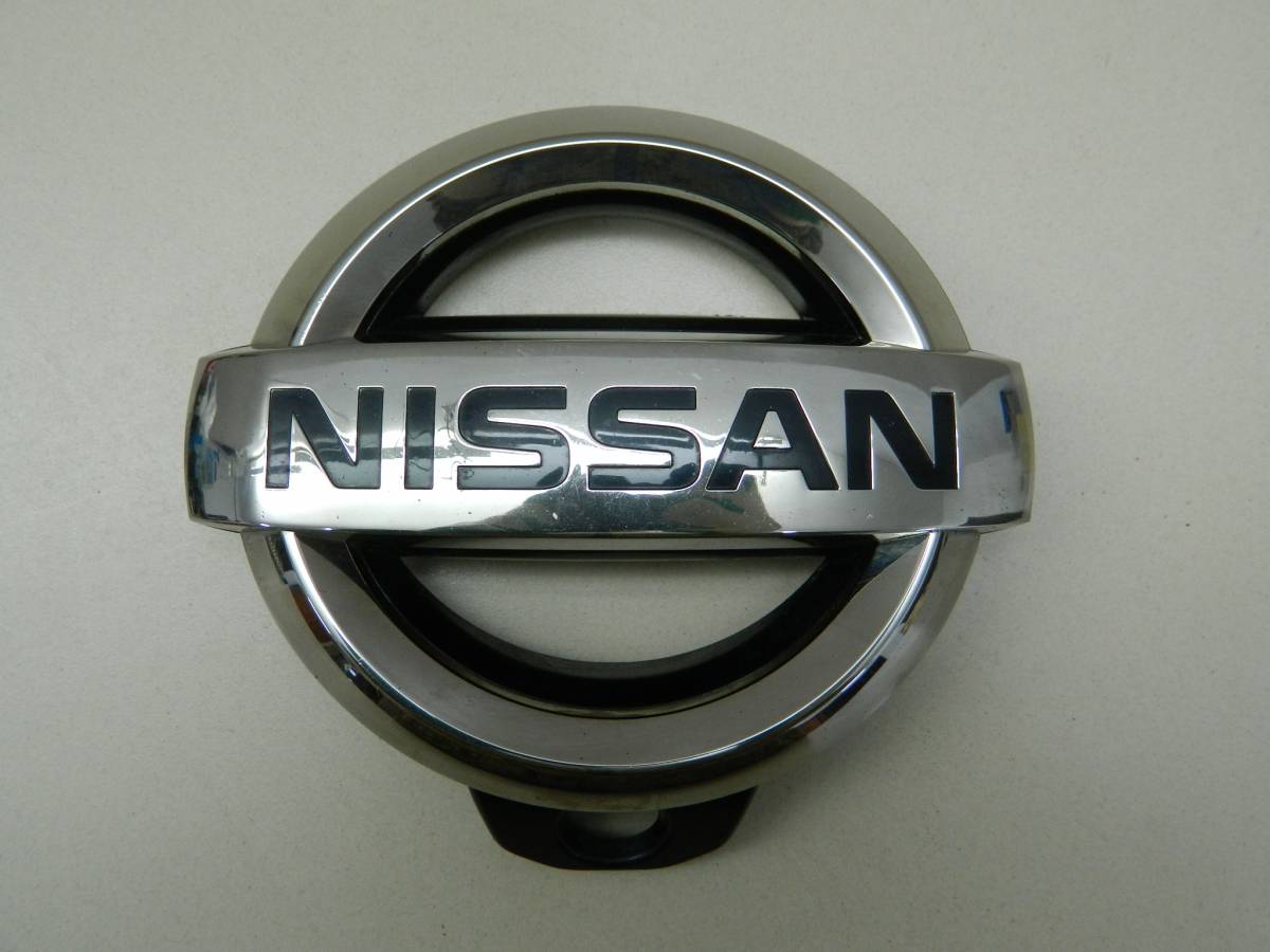 Эмблема Nissan Patrol (Y62) 2010>