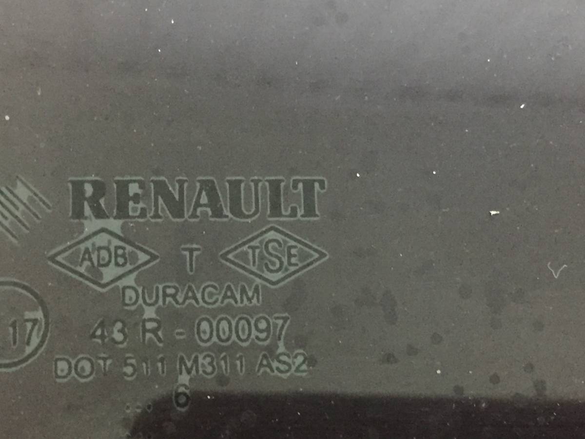 Стекло двери задней левой (форточка) Renault Symbol (1) 2001-2008