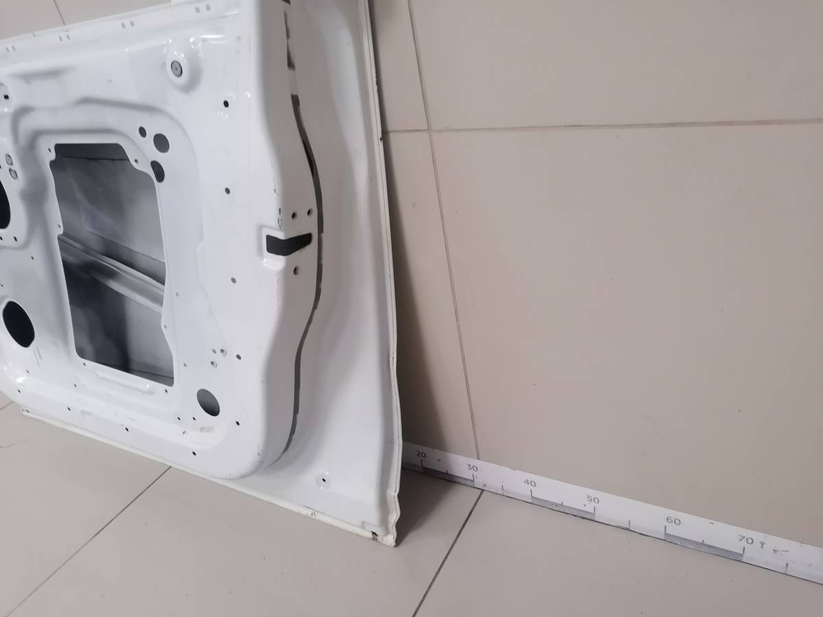 Дверь передняя правая Land Rover Discovery 3 2004-2009