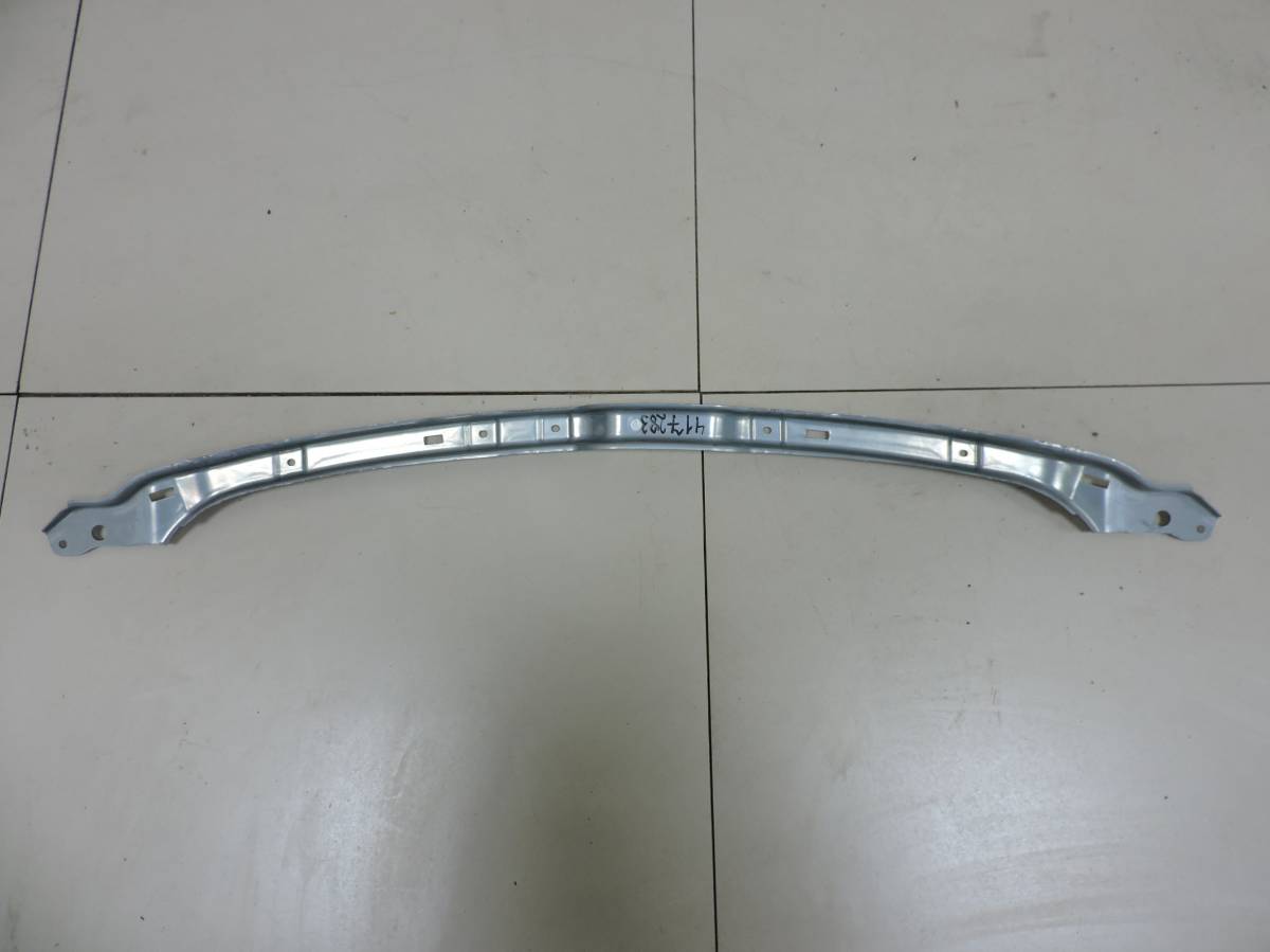 Кронштейн решетки радиатора Mazda CX-5 (KE) 2011-2017