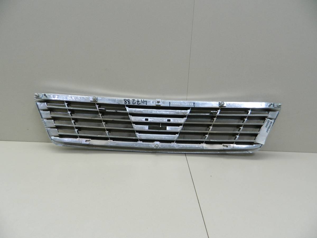 Решетка радиатора Nissan Maxima (A32) 1995-2000