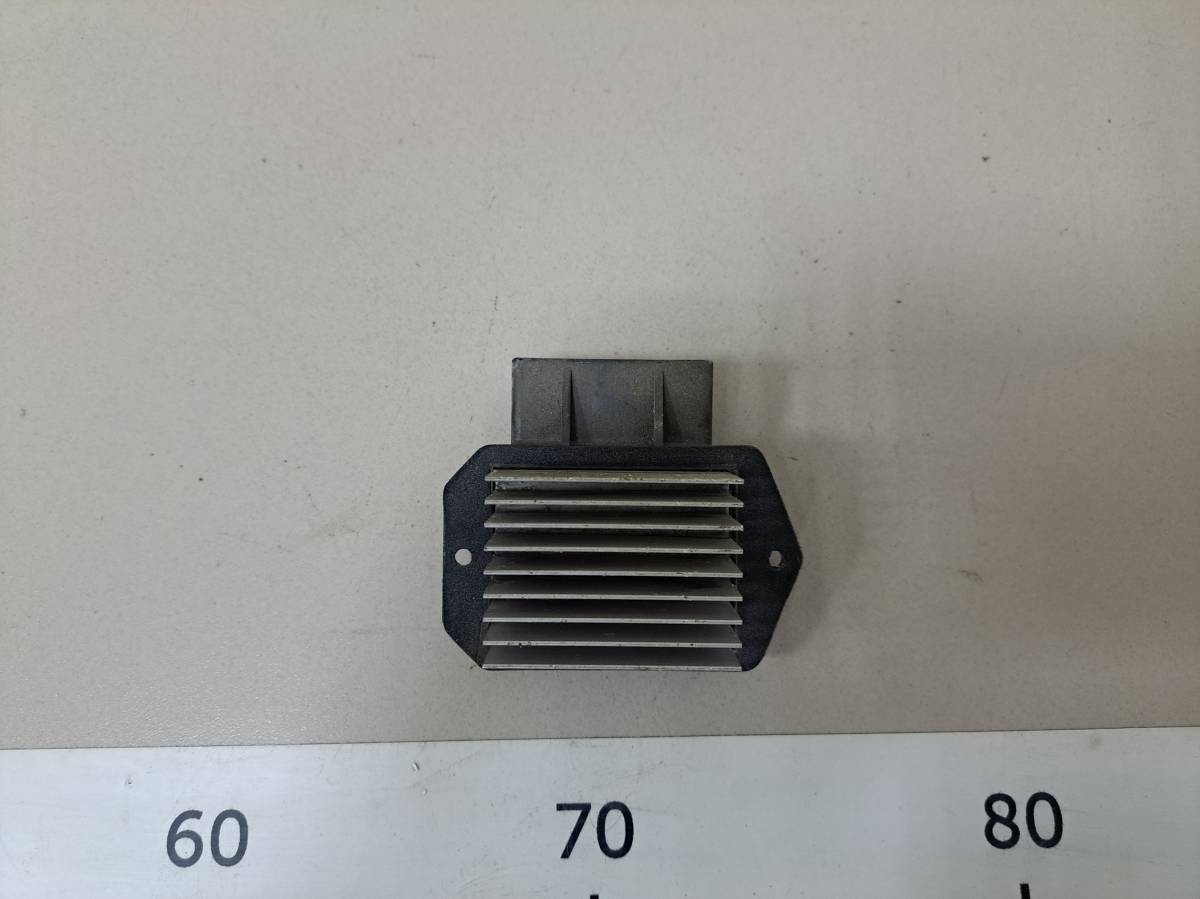 Резистор отопителя Toyota Camry (XV30) 2001-2006 Резистор отопителя Toyota Camry (XV30) 2001-2006