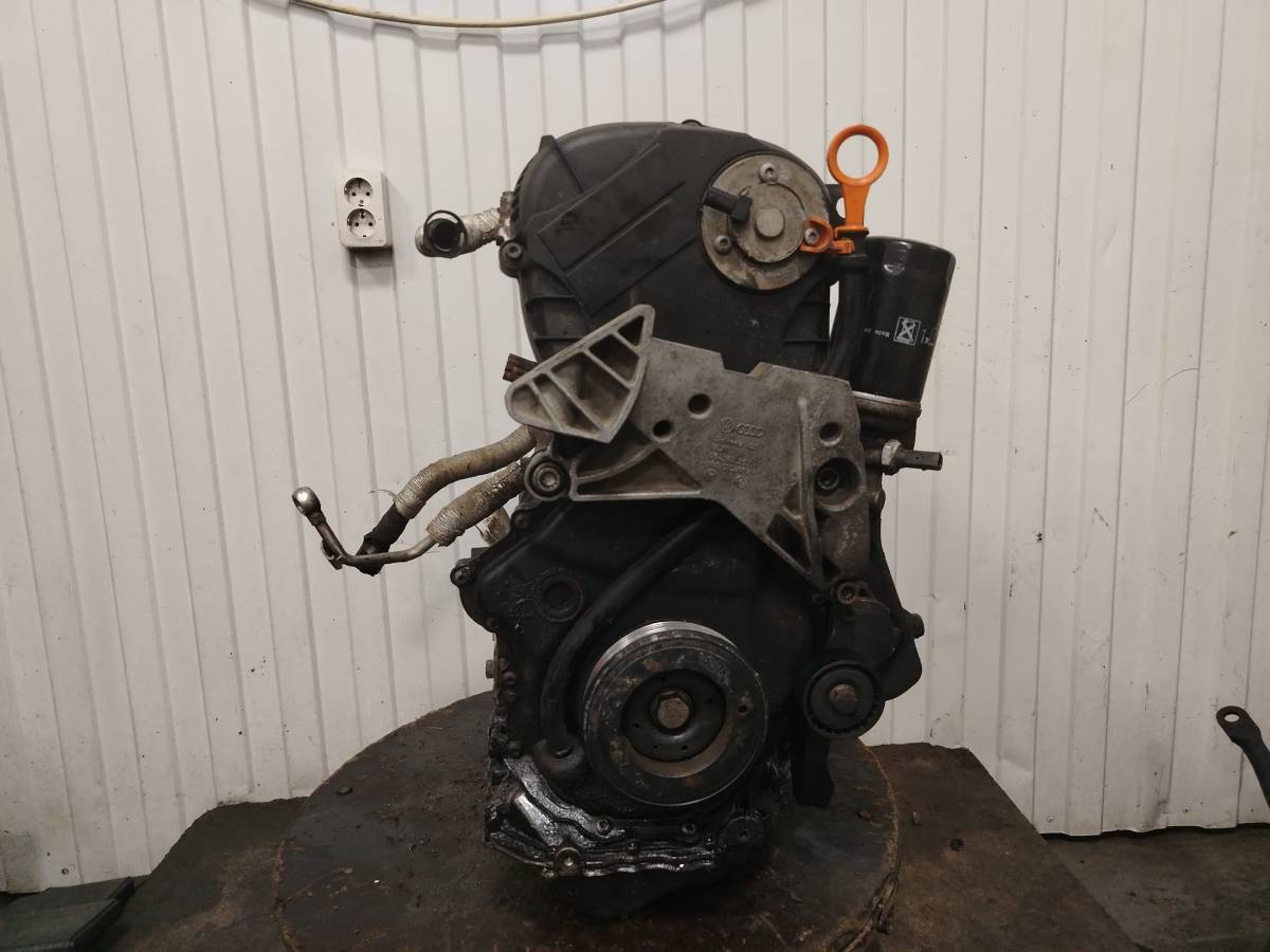 Двигатель Volkswagen Passat B6 2005-2010