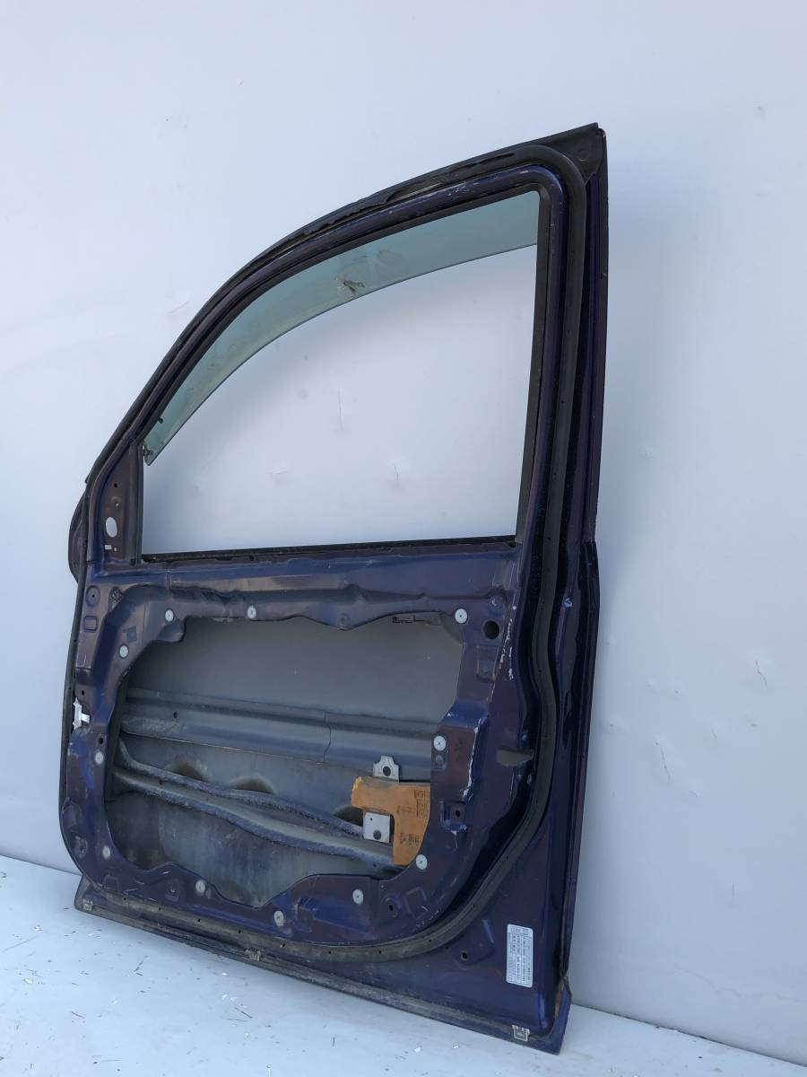 Дверь передняя правая Mazda Demio (DY) 2002-2007