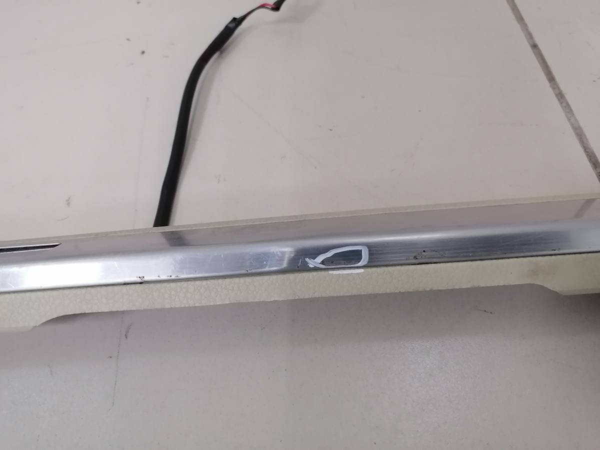 Накладка порога (внутренняя) Nissan Fuga Y50 2004-2009