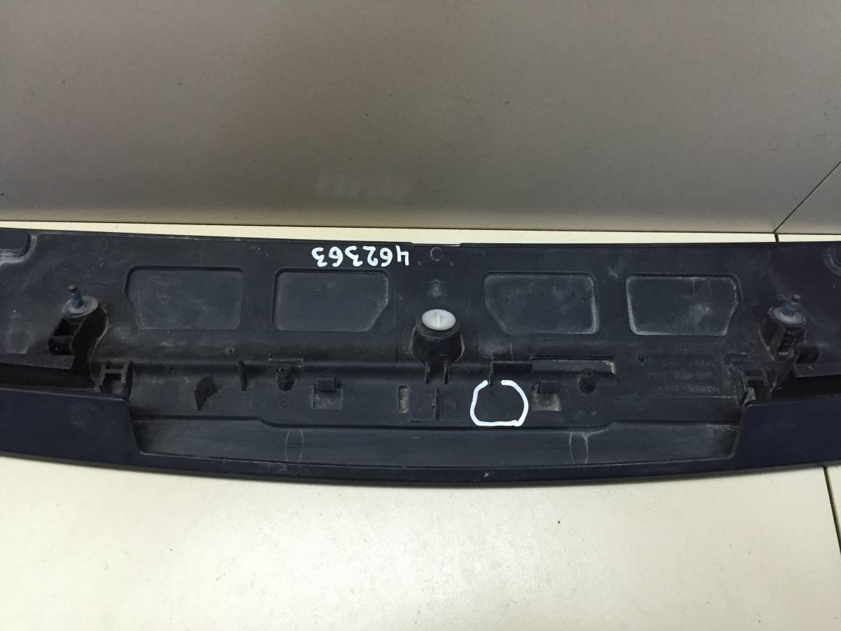 Спойлер (дефлектор) крышки багажника Citroen C4 2005-2011