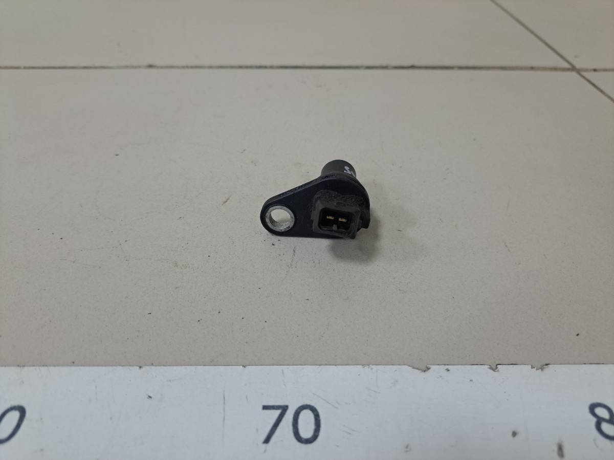 Датчик положения распредвала Ford Focus 1 1998-2004 Датчик положения распредвала Ford Focus 1 1998-2004