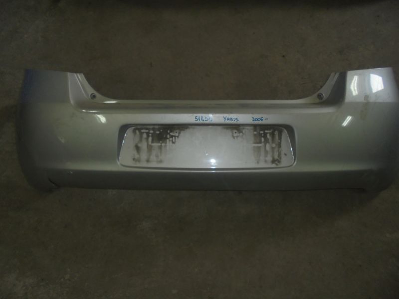 Бампер задний для Toyota Yaris (P90) 2005-2011