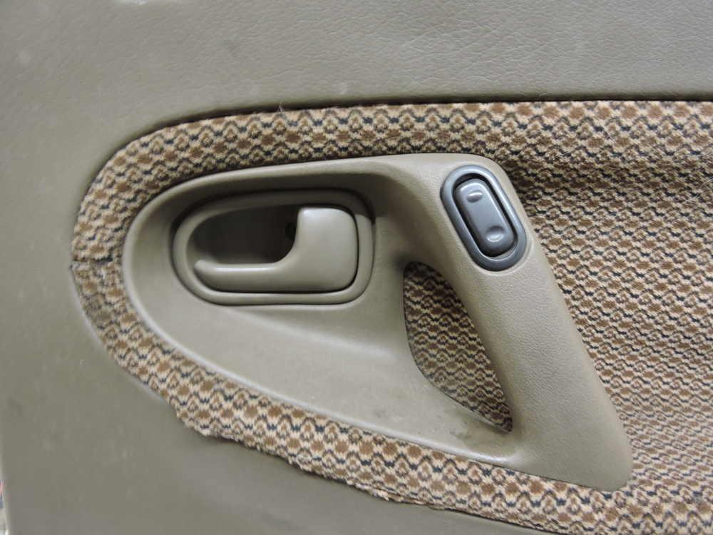 Дверь задняя правая для Mazda 626 4 (GE) 1992-1997г