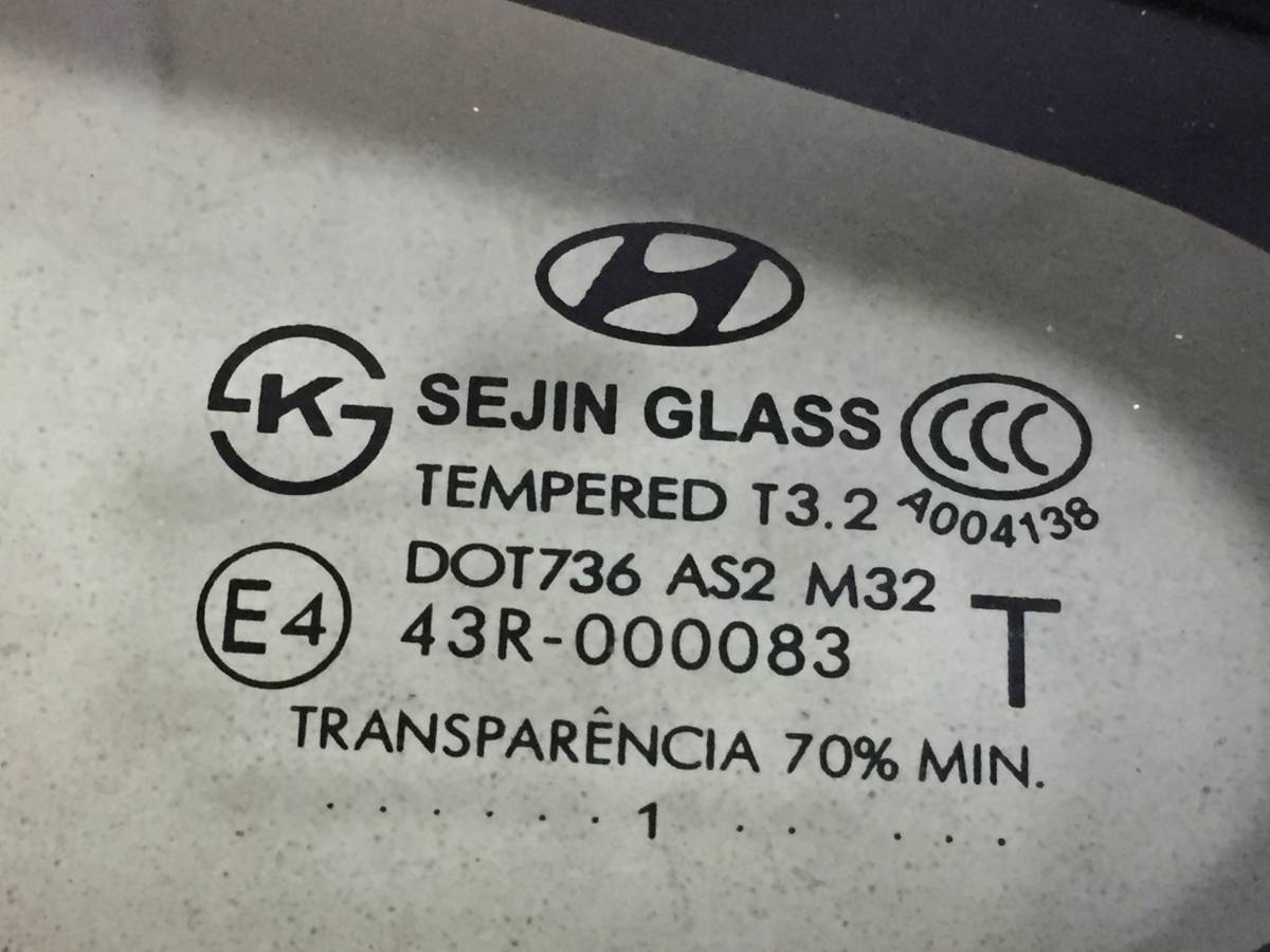 Стекло кузовное глухое левое Hyundai ix35 (LM) 2010-2015