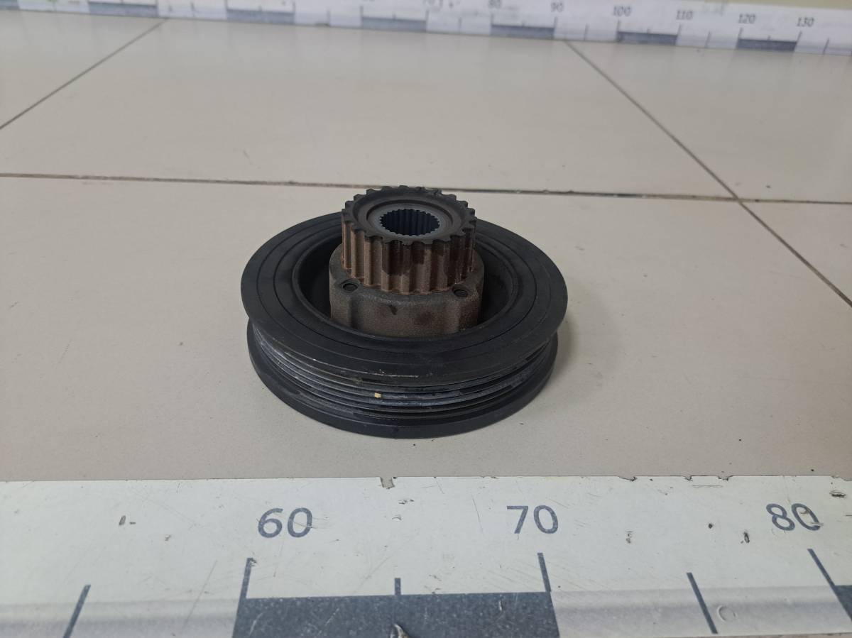 Шкив коленвала Volvo V70 (SW, SJ) 2000-2007 Шкив коленвала Volvo V70 (SW, SJ) 2000-2007