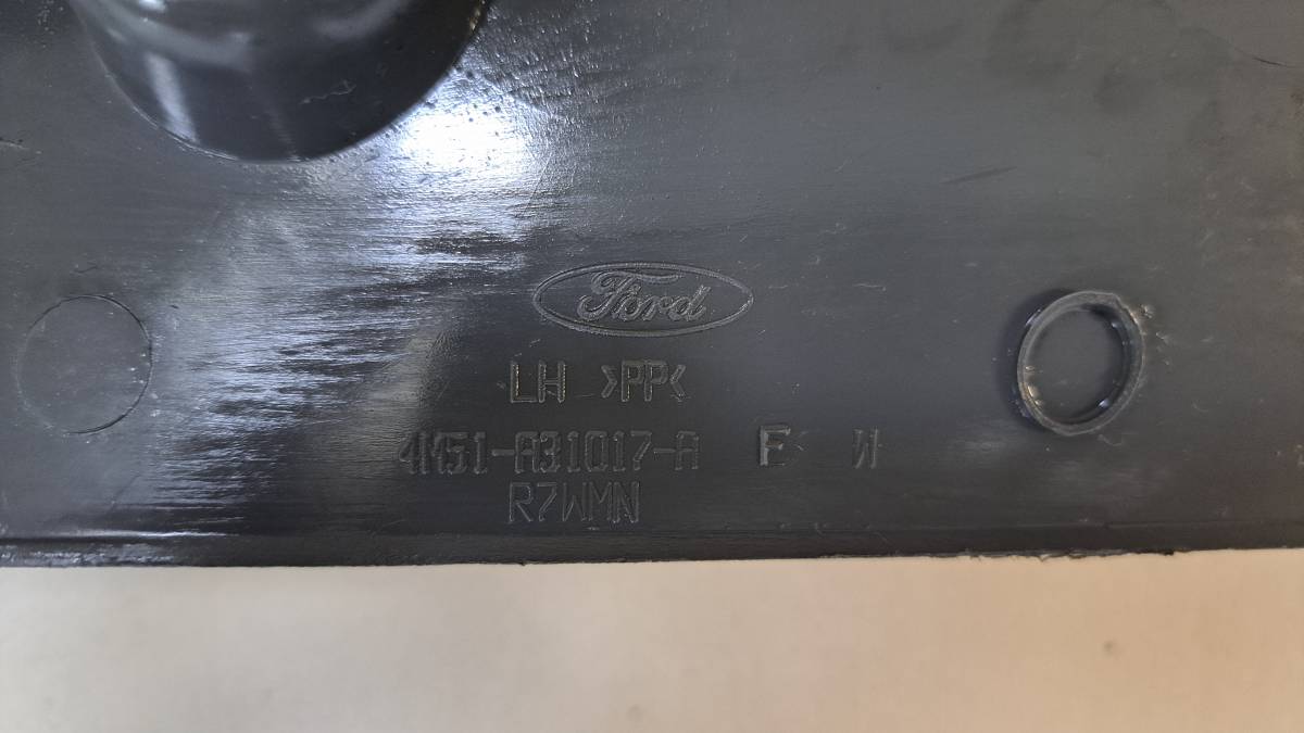 Обшивка стойки Ford Focus 2 (DB) 2008-2011