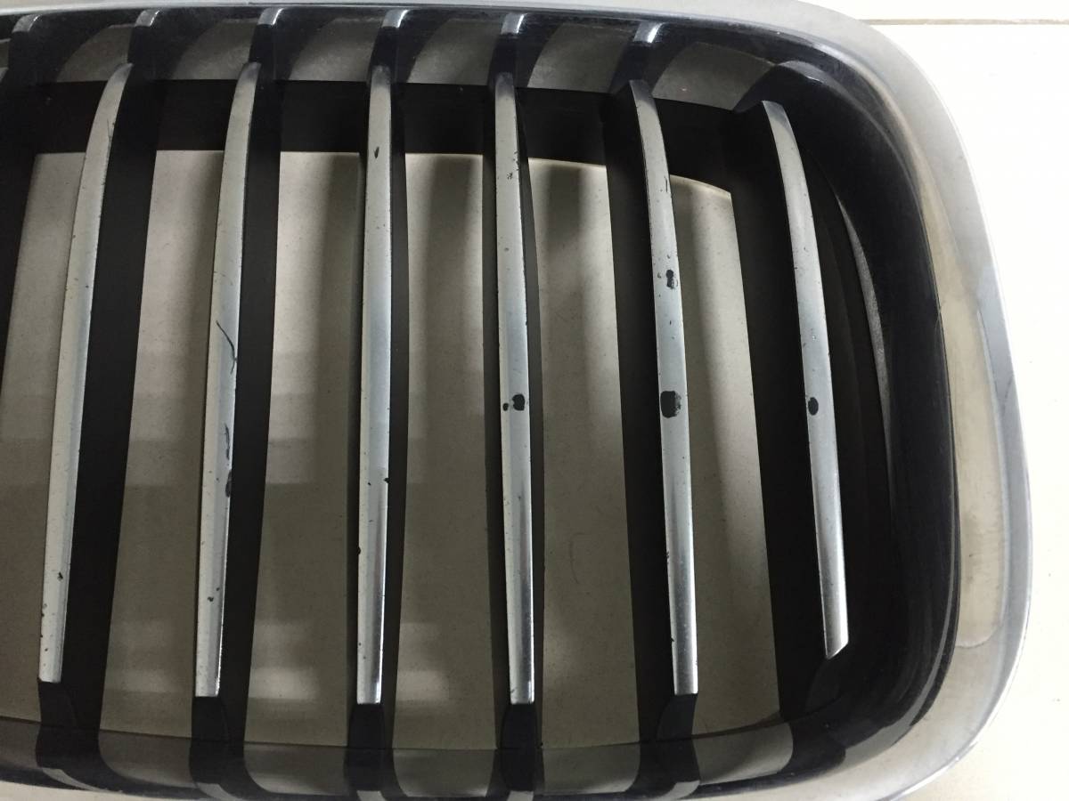 Решетка радиатора правая BMW 5-Series F11/F07 2009-2016