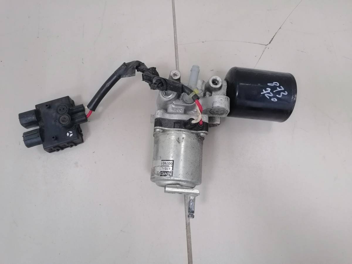 Блок ABS (насос) Lexus LS600h (XF40) 2006-2009