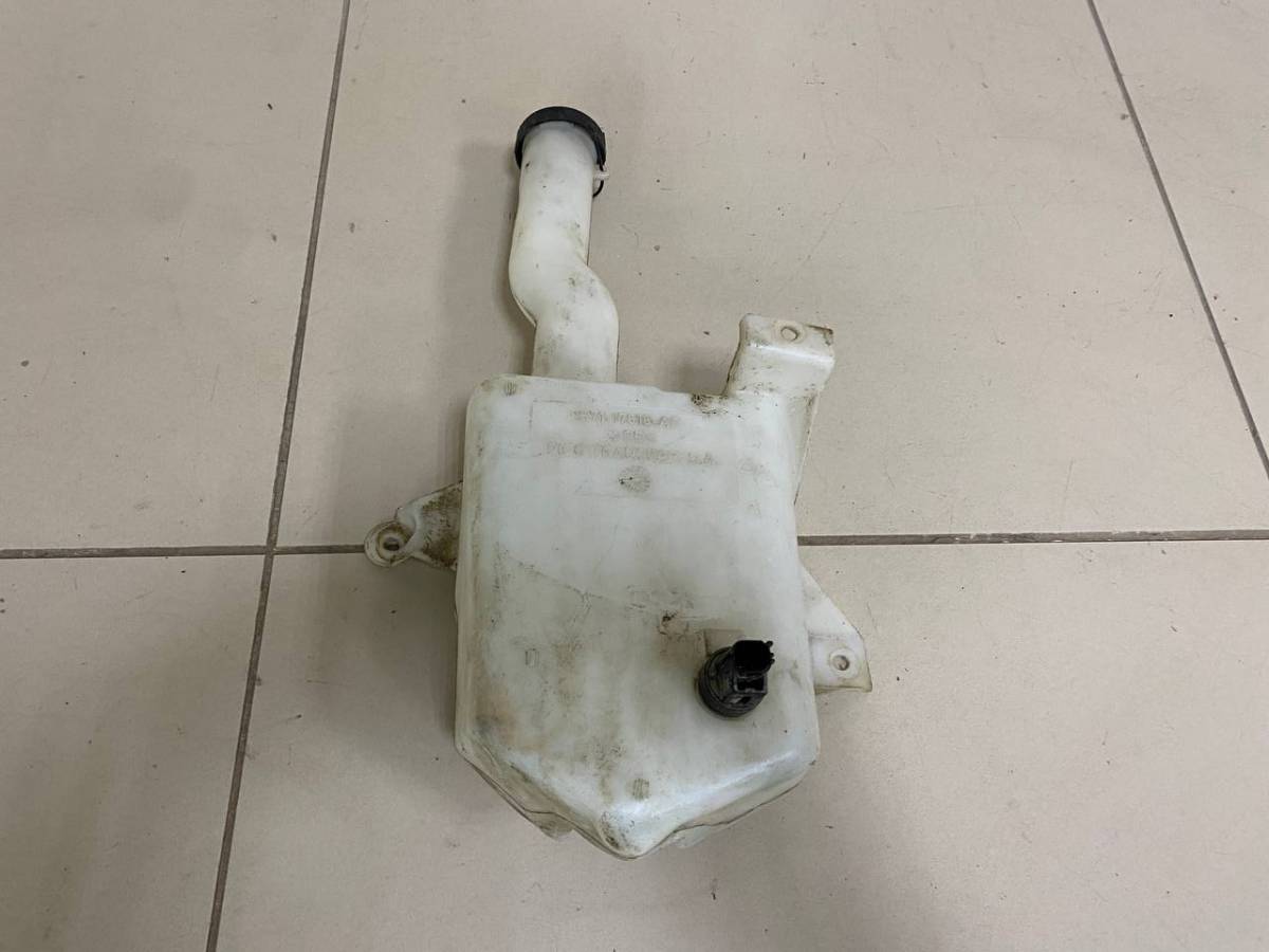 Бачок омывателя лобового стекла Ford Mondeo 3 2000-2007