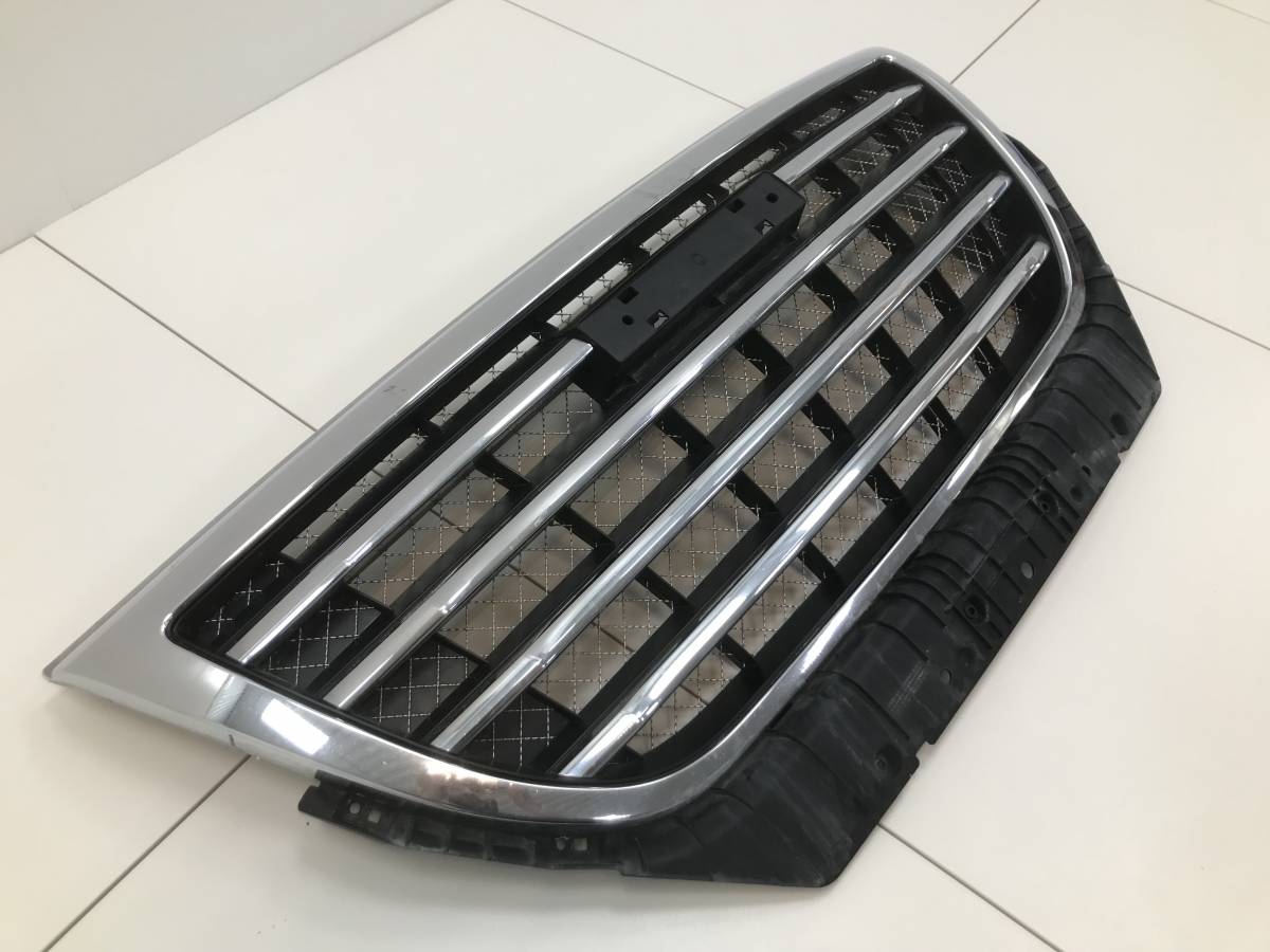 Решетка радиатора Haval H2 2014-2020