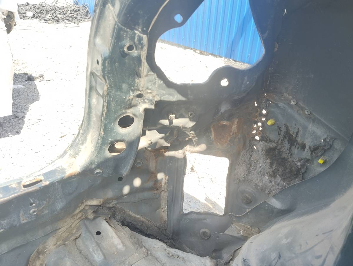 Панель задняя Toyota Corolla E120 2001-2007